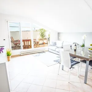 Mansarda Luminosa In Centro A Apartment